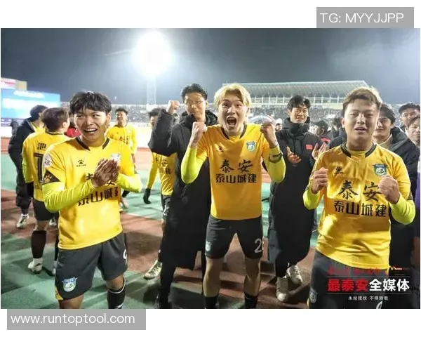 曝曼联高层仍坚定信任阿莫林 频繁换帅只会陷入恶性循环