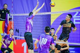 自由式滑雪世界杯利维尼奥站：徐梦桃、孙佳旭夺银